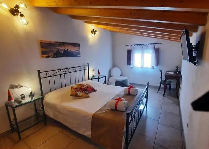 Il Casale Di Lucullo-Holiday Home With Pool And Spa-